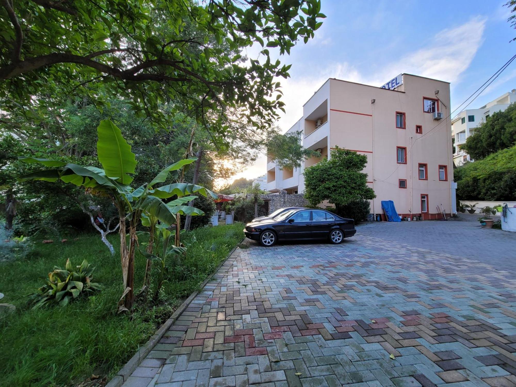 Top View Hostel Драч Екстериор снимка
